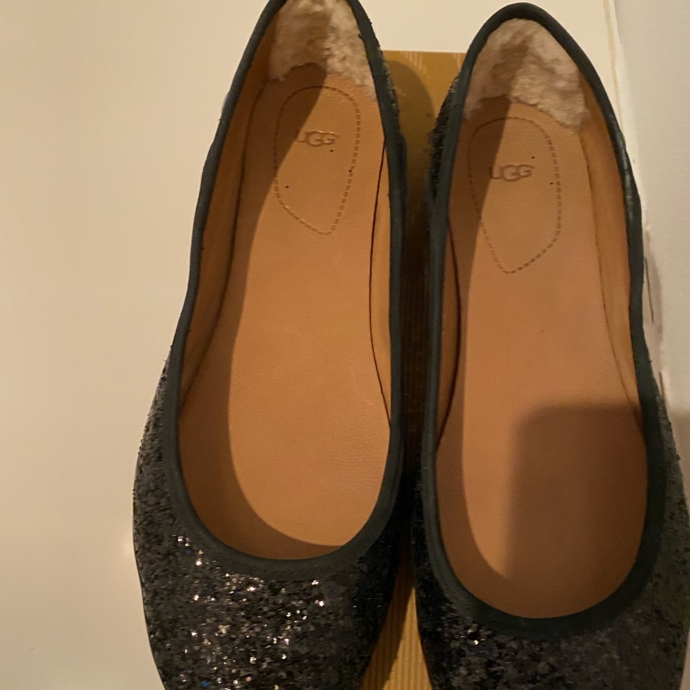 UGG Australia W Antora Black Glitter Flat 8.5